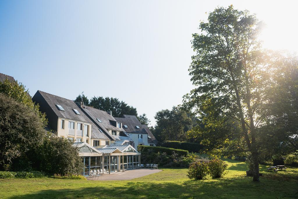 Latitude Ouest Hotel Restaurant & Spa 로크로난 외부 사진